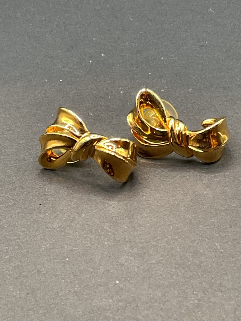 Avon Gold Bow Clip-On Earrings